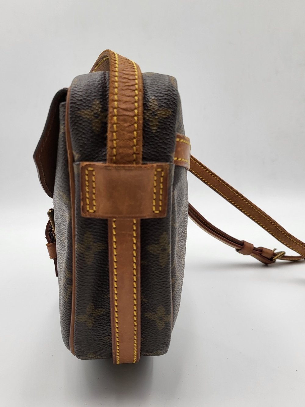 LOUIS VUITTON JEUNE FILLE MM Monogram Crossbody Bag..Authentic.. - Picture 5 of 16
